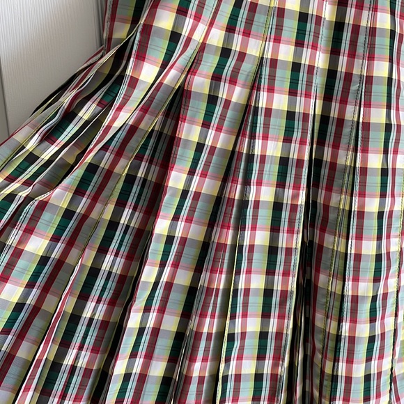 ☀️Host Pick☀️Burberry dress - Sleeveless Pleated, Georgette - Picture 10 of 10